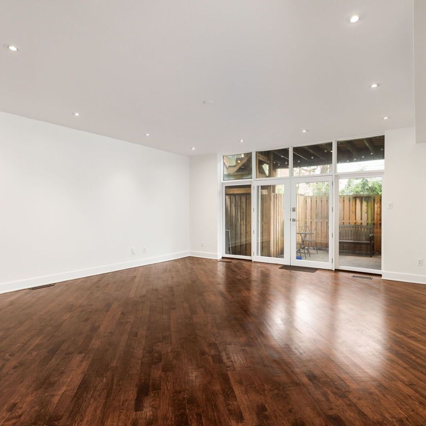 For Lease - 734 Huron Street Unit# Main Fl, Toronto, Ontario - Photo 1