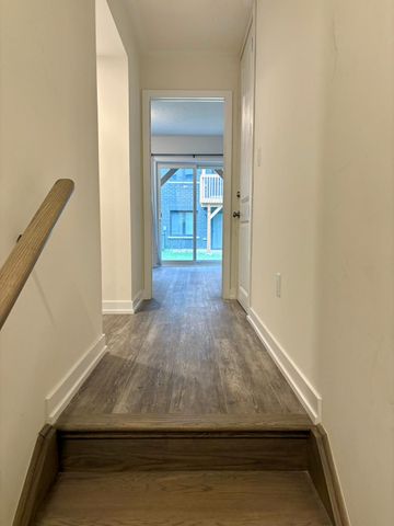 For Lease - 1355 Shevchenko Boulevard Unit# Ground floor, Oakville, Ontario - Photo 2