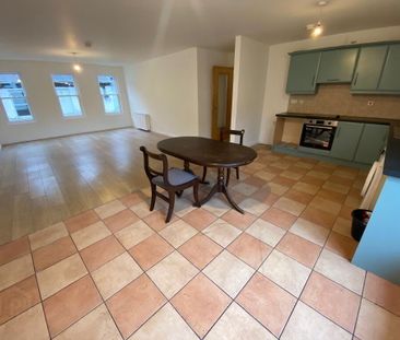 Unit 2, 9 Scotch Street, Downpatrick, BT30 6AQ - Photo 2