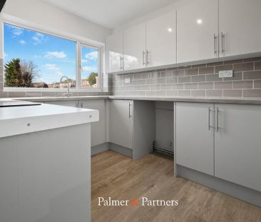 4 bedroom terraced house to rent - Photo 6