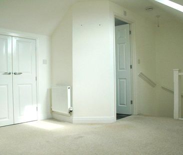 3 bedroom terraced house to rent - Photo 4