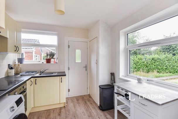 2 bedroom bungalow to rent - Photo 1