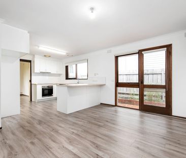 Family Home in Prime Middle Camberwell Location - Photo 6