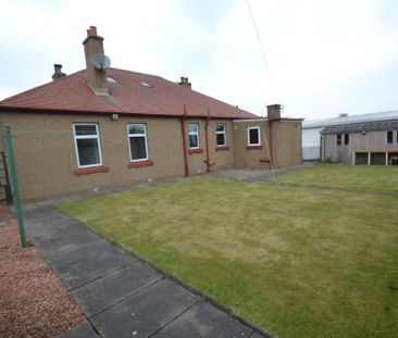 4 bedroom detached house to rent - Photo 2
