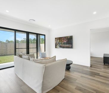 1 Grandtown Drive, Morayfield QLD 4506 - House For Rent | Domain - Photo 5