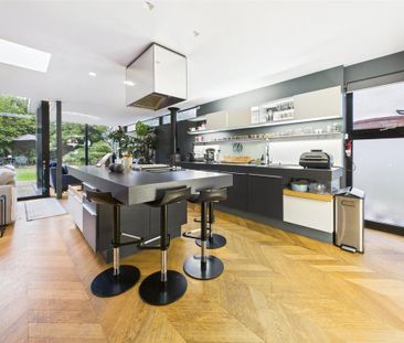 5 bedroom semi-detached house to rent - Photo 5