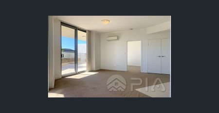 One Bedroom Apartment with Gym and Swimming Pool Close to Train Station Bills included - Photo 3