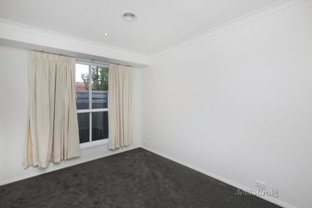 33 Maddox Road, Newport - Photo 3