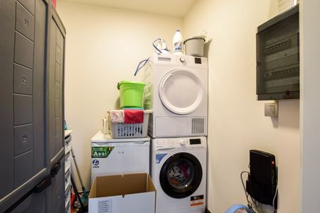 Recent en instapklaar appartement met 2 slaapkamers en autostaanplaats in het centrum van Gistel - Foto 4