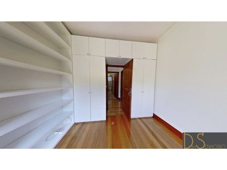 4 bedroom luxury Apartment for rent in Campo Santa Clara (Sao Vicente de Fora), Lisbon - Photo 2