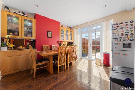 3 bedroom semi-detached house to rent - Photo 2