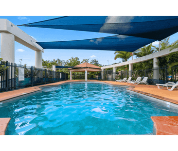 Spacious Townhouse in the Popular Oasis Complex - Photo 6