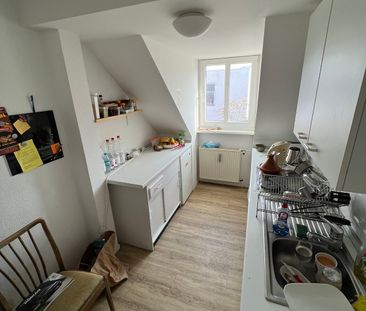 Zimmer ca. 13 m² innerhalb einer 2er-WG // DG re, Zi 2426 - Photo 1