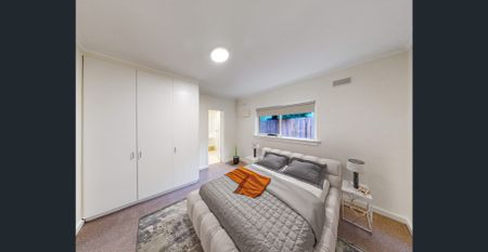 Private yet spacious - Photo 2