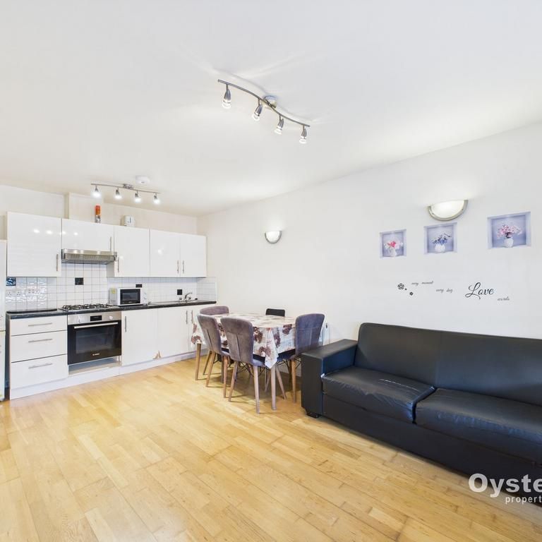 2 bedroom flat to rent - Photo 1