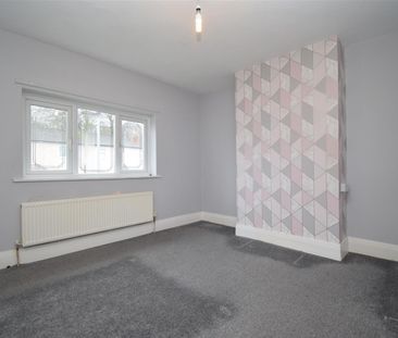 The Avenue, Wakefield - Photo 5