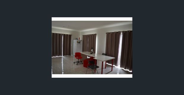 Your Comfortable Room Awaits in Clayton, near Monash University, Well-Maintained House! (Student Accommodation, Bills included) - Photo 1