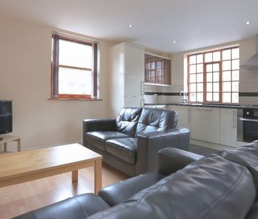 4 bed Apartment Lion Works - City Campus - Photo 1