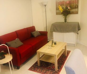 For Lease - 289 Laurentian Avenue Unit# Room#B, Mississauga, Ontario - Photo 2