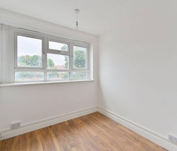 3 bedroom maisonette to rent - Photo 3
