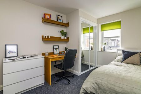 4 bedroom flat to rent - Photo 4