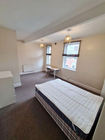 5 bedroom house share to rent - Photo 4