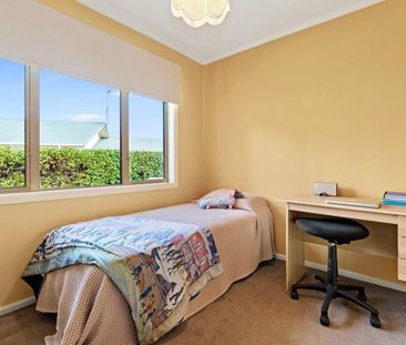 Spacious on Shelley - Photo 5