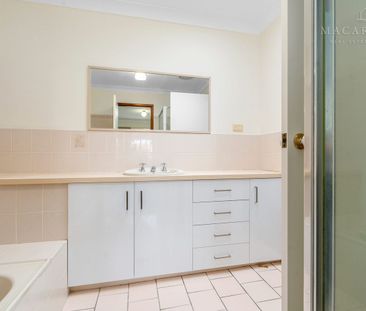 2/13 Yentoo Drive, Glenfield Park, NSW 2650 - Photo 5