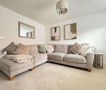 Boyce Drive, Tongham, Farnham, Surrey, GU10 - Photo 1
