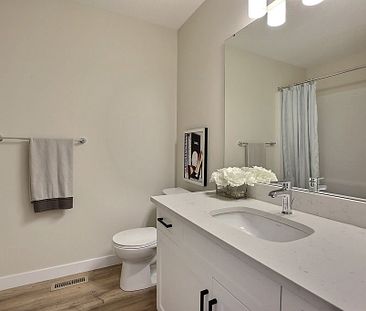 Chuka Boulevard – Three-Bedroom, Two-and-a-Half-Bathroom - Photo 4