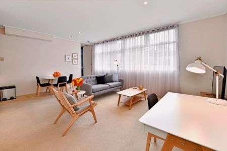 Comfy 1-bedroom apartment near Melbourne Central train station - Photo 3