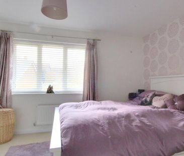 2 bedroom semi-detached house to rent - Photo 4