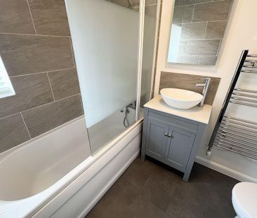 3 bedroom semi-detached house to rent - Photo 6