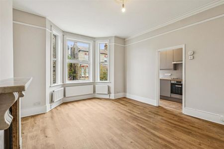 1 bedroom flat to rent - Photo 2