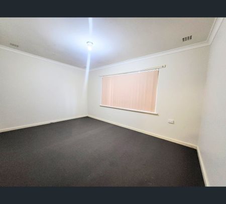 179 Third Ave, Kelmscott, WA 6111 - Photo 5