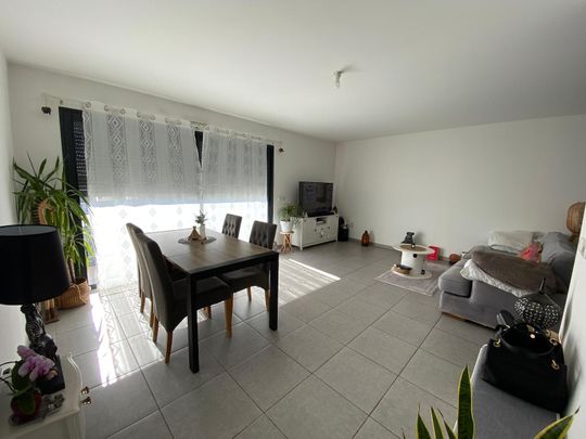 Location Appartement 2 pièces 51m² GUILHERAND GRANGES 07500 - Photo 1