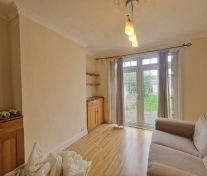 4 bed Semi-Detached House for Rent - Photo 2