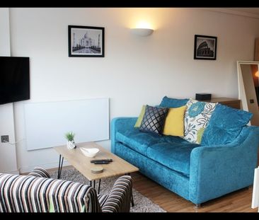 1 Bed Flat, Marco Island, NG1 - Photo 5