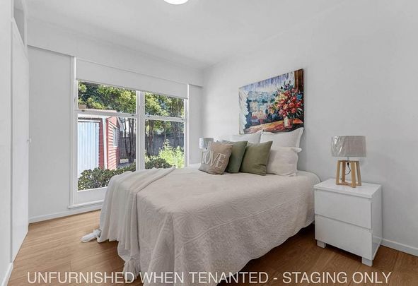 🏡 Recently Renovated 3BR+Garage Pakuranga 🌿 - Photo 1