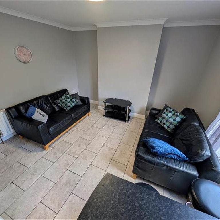 70 Sandhurst Drive, Belfast, BT9 5AZ - Photo 1