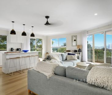 Top floor, furnished 2 Bedroom, 2 Bathroom apartment - Photo 1