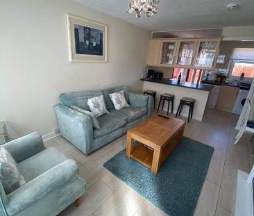 2 bedroom semi-detached house to rent - Photo 5
