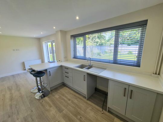 3 bedroom bungalow to rent - Photo 1