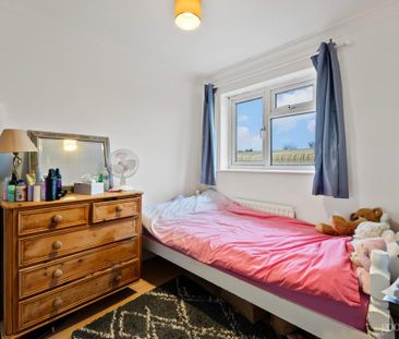 4 bedroom terraced house to rent - Photo 3