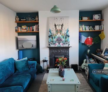 1 bedroom in a flat share to rent - Photo 2