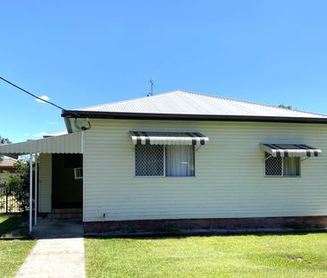 Family Home on a Spacious Block - Photo 4