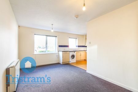 References Pending - 2 bed Apartment - Photo 3