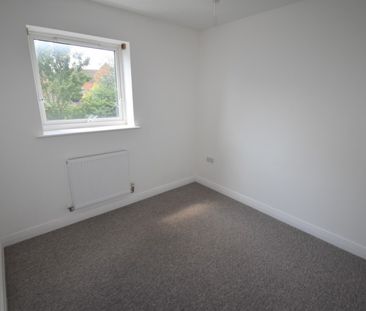 2 bedroom Apartment - St Josephs Green, Scholars Walk - Photo 2