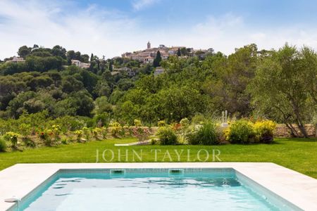 Maison à louer Mougins, Cote d'Azur, France16 500 EUR / Mois - Photo 3