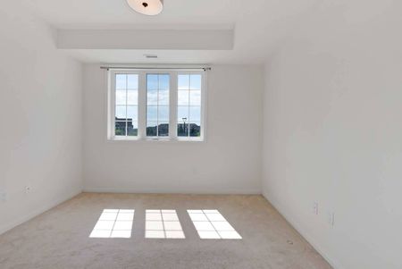 For Lease - 84 Aspen Springs Drive Unit# 218, Clarington, Ontario - Photo 5